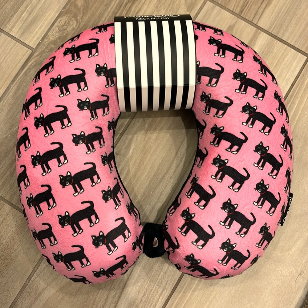 NWT Marc Tetro memory foam travel neck pillow - multi kitty